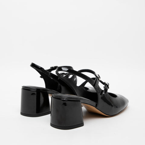 WOMEN'S BLACK CLOSED TOE SANDAL IN POLISHED IMITATION LEATHER